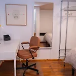 Modern 2br Apartment, Walk To & Harbour *