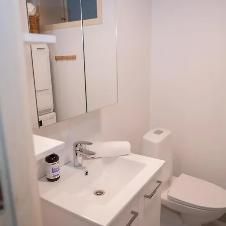 Modern 2br Apartment, Walk To & Harbour Στάβανγκερ